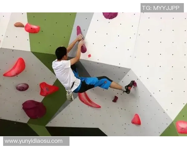 成都攀岩队反击体系解析与攀岩战术的深度探讨 成都攀岩队反击体系解析与攀岩战术的深度探讨